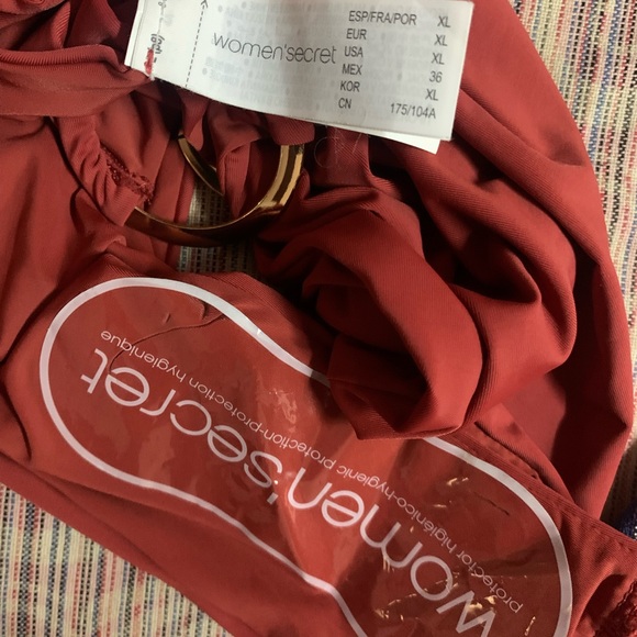 Women’s secret swimsuit - Picture 5 of 5